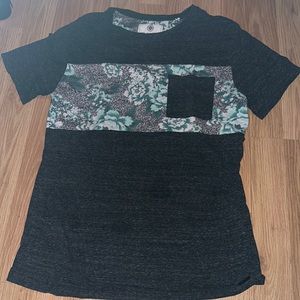 Unisex floral shirt w/ pocket